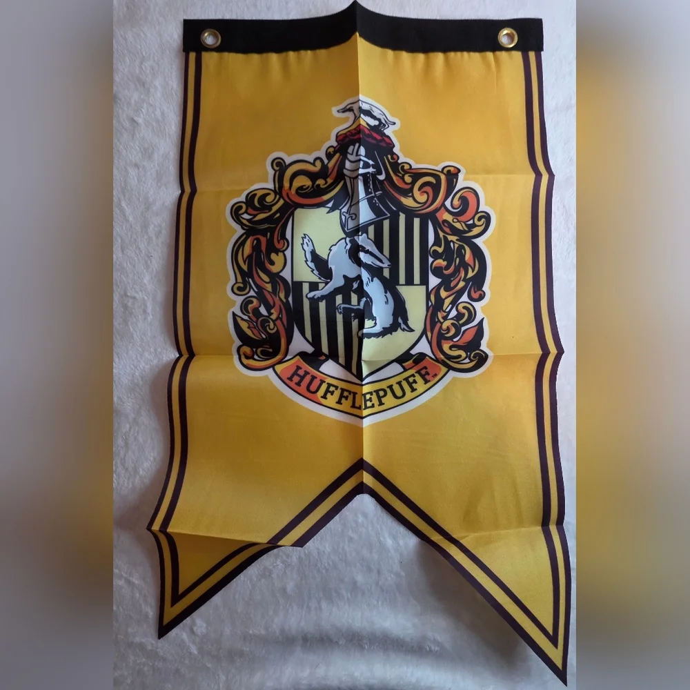 Hufflepuff House Banner - Yellow and Black Crest